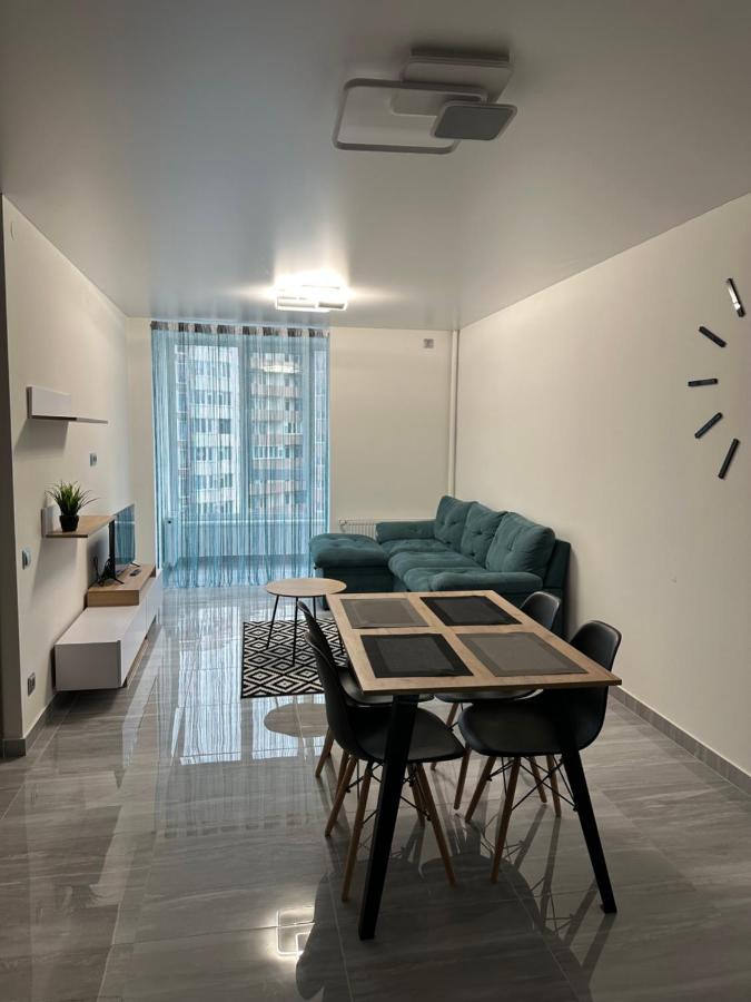 Apartment на київській *