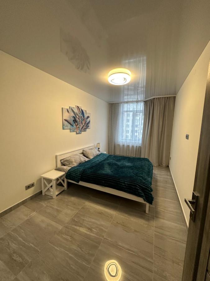 Apartment на київській *